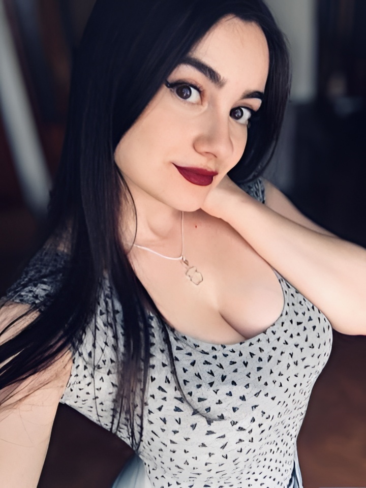 Инга привлекательная девушка из Снежинск цена от 2500 руб