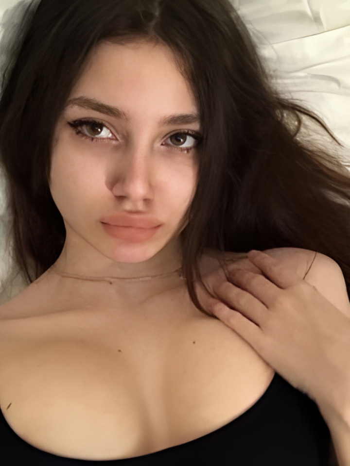 Милена привлекательная девушка из Снежинск цена от 10000 руб