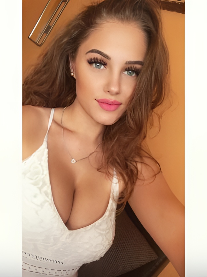 Роксана привлекательная девушка из Снежинск цена от 10000 руб