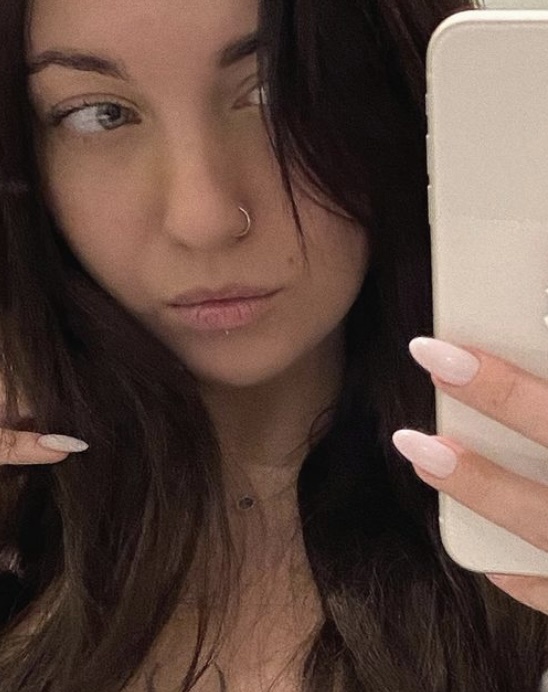 🎥 Эльза привлекательная девушка из Снежинск цена от 3000 руб